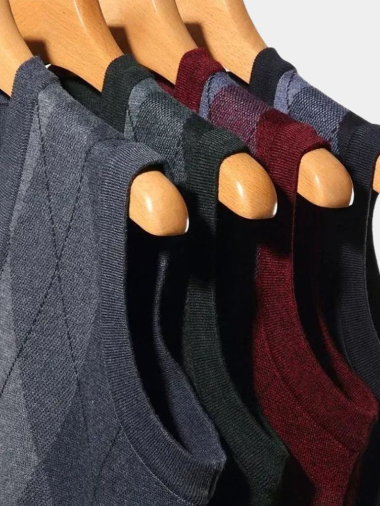 Academic Essential Knit Vest - Crown & Cuff