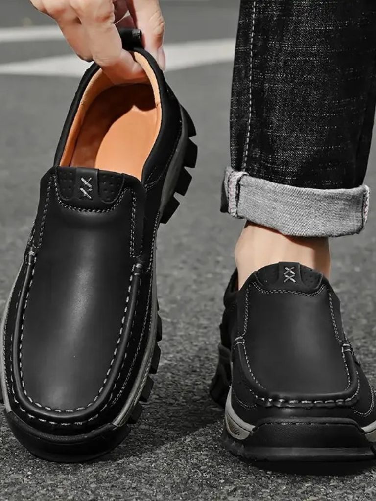 Everyday Essential Comfortable Shoes - Crown & Cuff