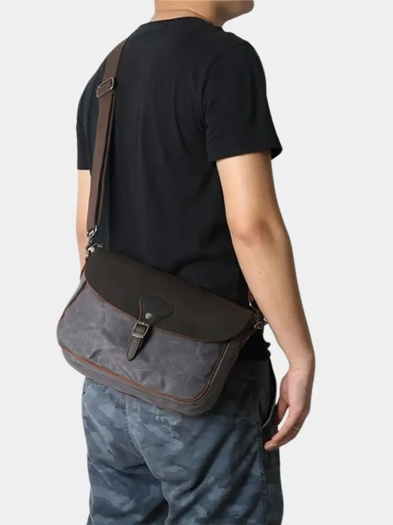 Windsor Messenger Shoulder Bag - Crown & Cuff