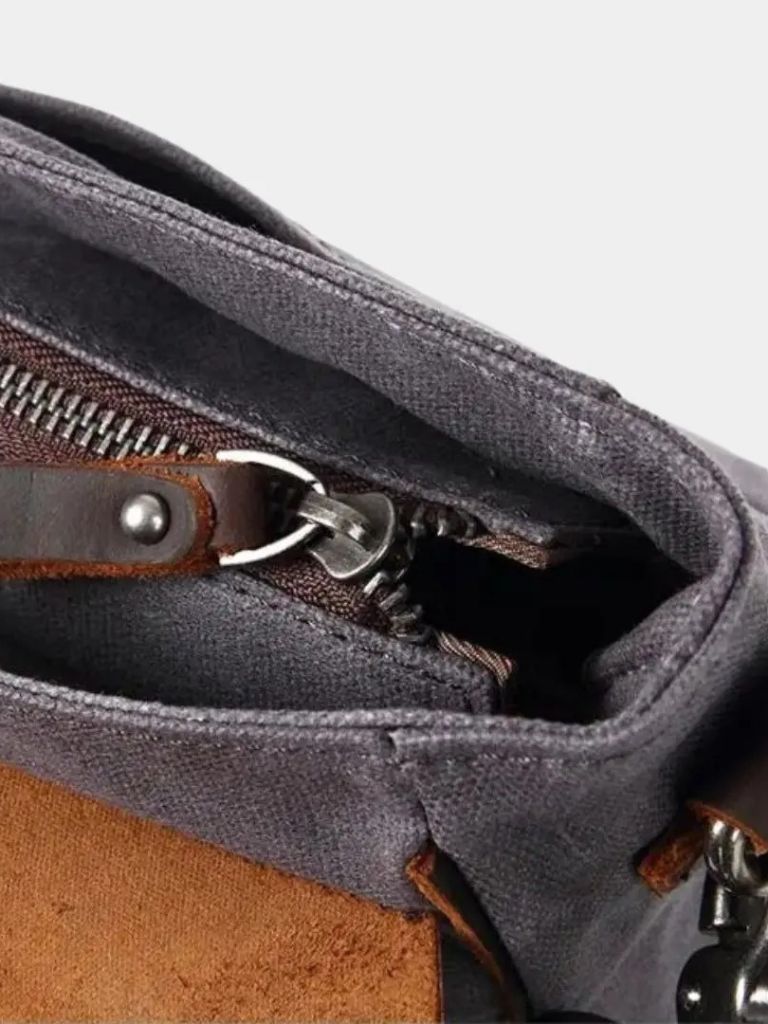 Windsor Messenger Shoulder Bag - Crown & Cuff