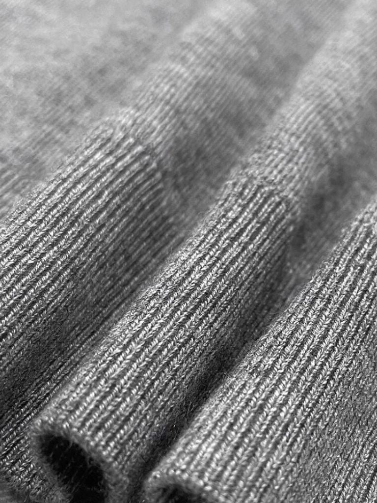 100% Cashmere V Neck Knit Vest - Crown & Cuff