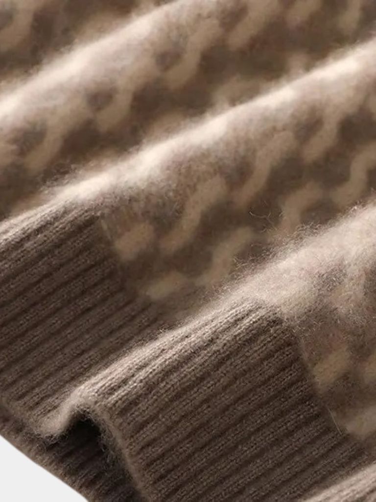 100% Wool Geometric Crew Neck Pullover Sweater - Crown & Cuff