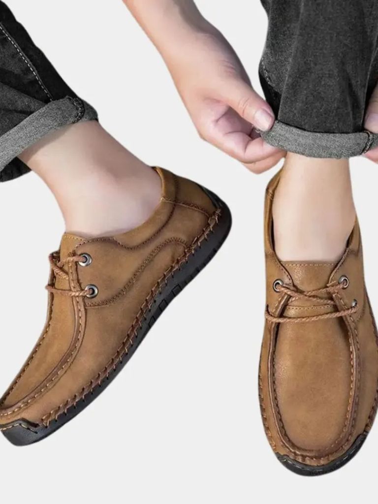 Classic Wanderer Men's Shoes - Crown & Cuff