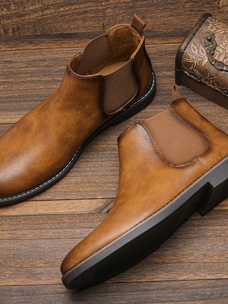 Maple Ash Chelsea Boots – Crown & Cuff