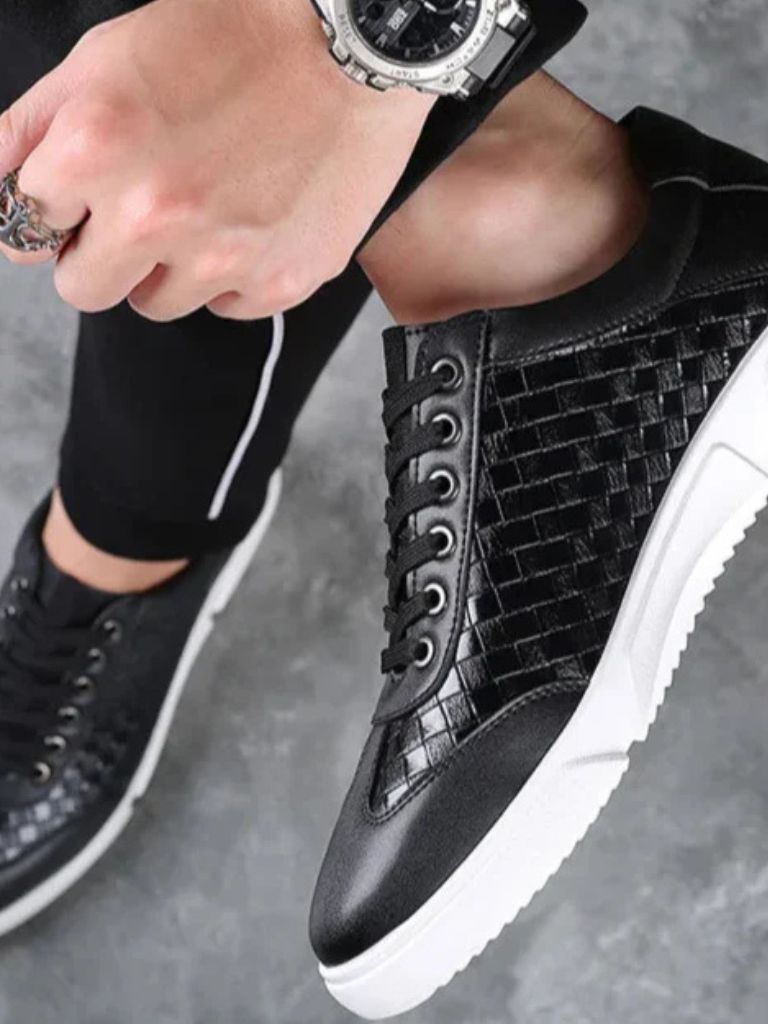 Noir Artisan Shoes - Crown & Cuff