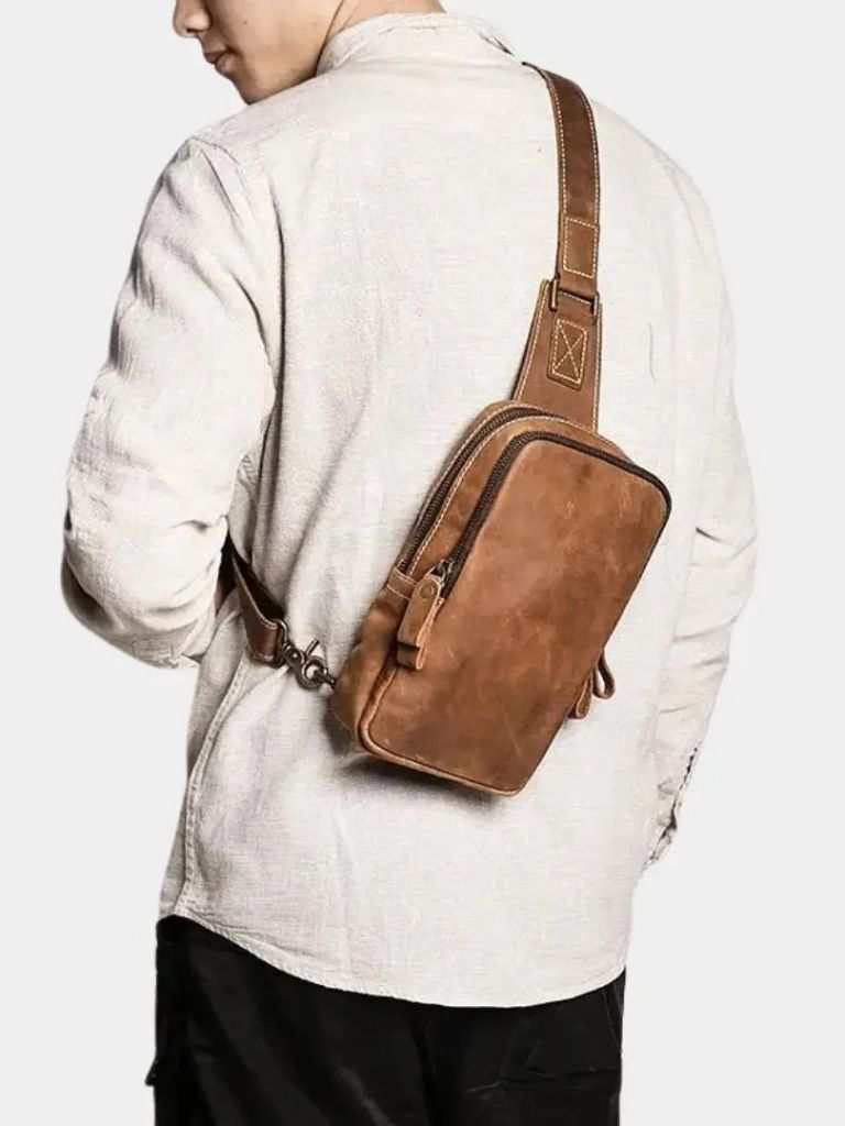 The Vanguard Leather Bag - Crown & Cuff