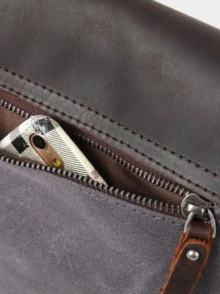 Windsor Messenger Shoulder Bag - Crown & Cuff